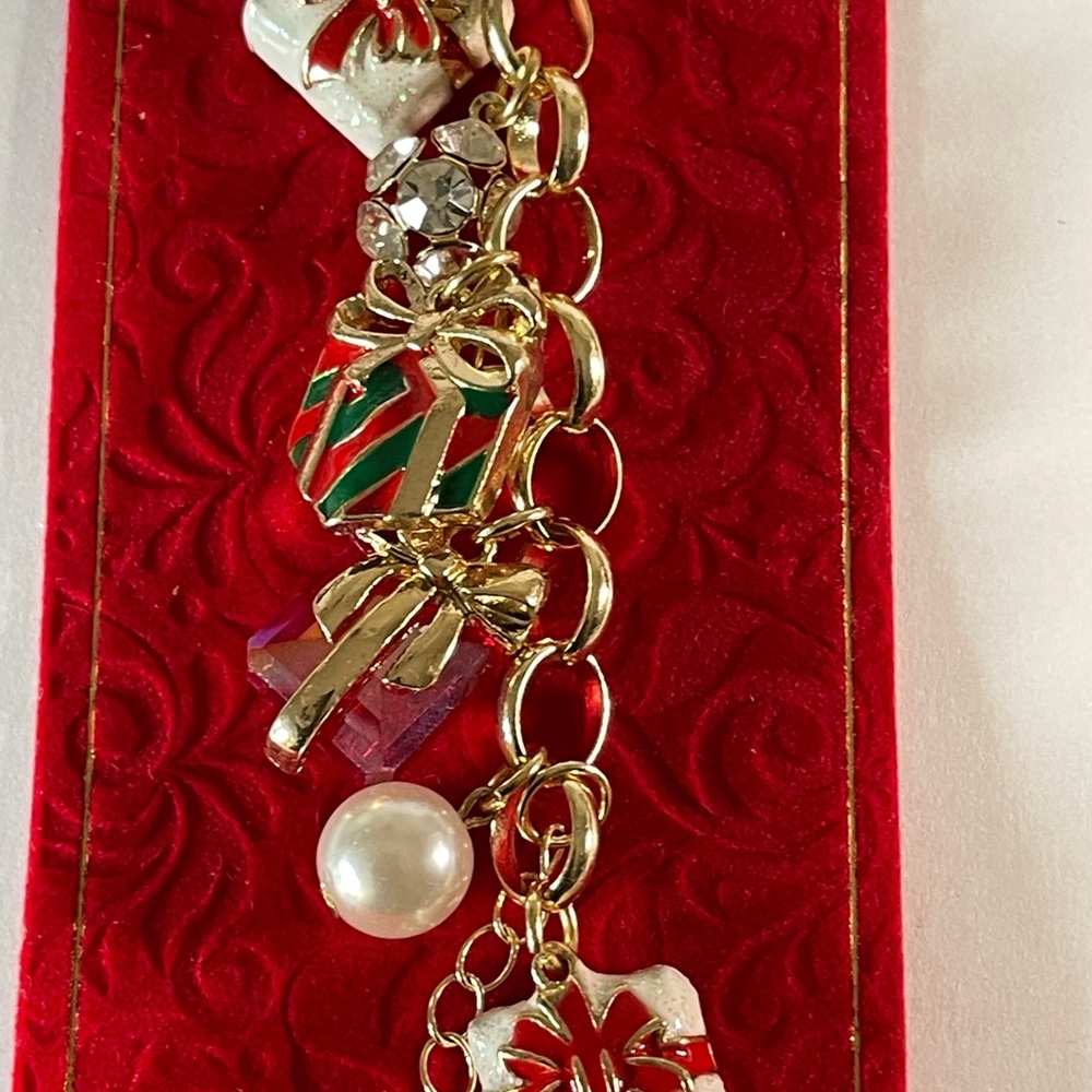 Holiday Lane Christmas charm Bracelet